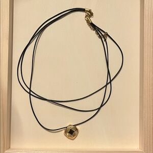 Elegant Black and Gold Pendant Necklace